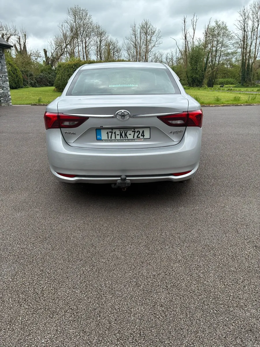 Toyota Avensis 2017 - Image 2