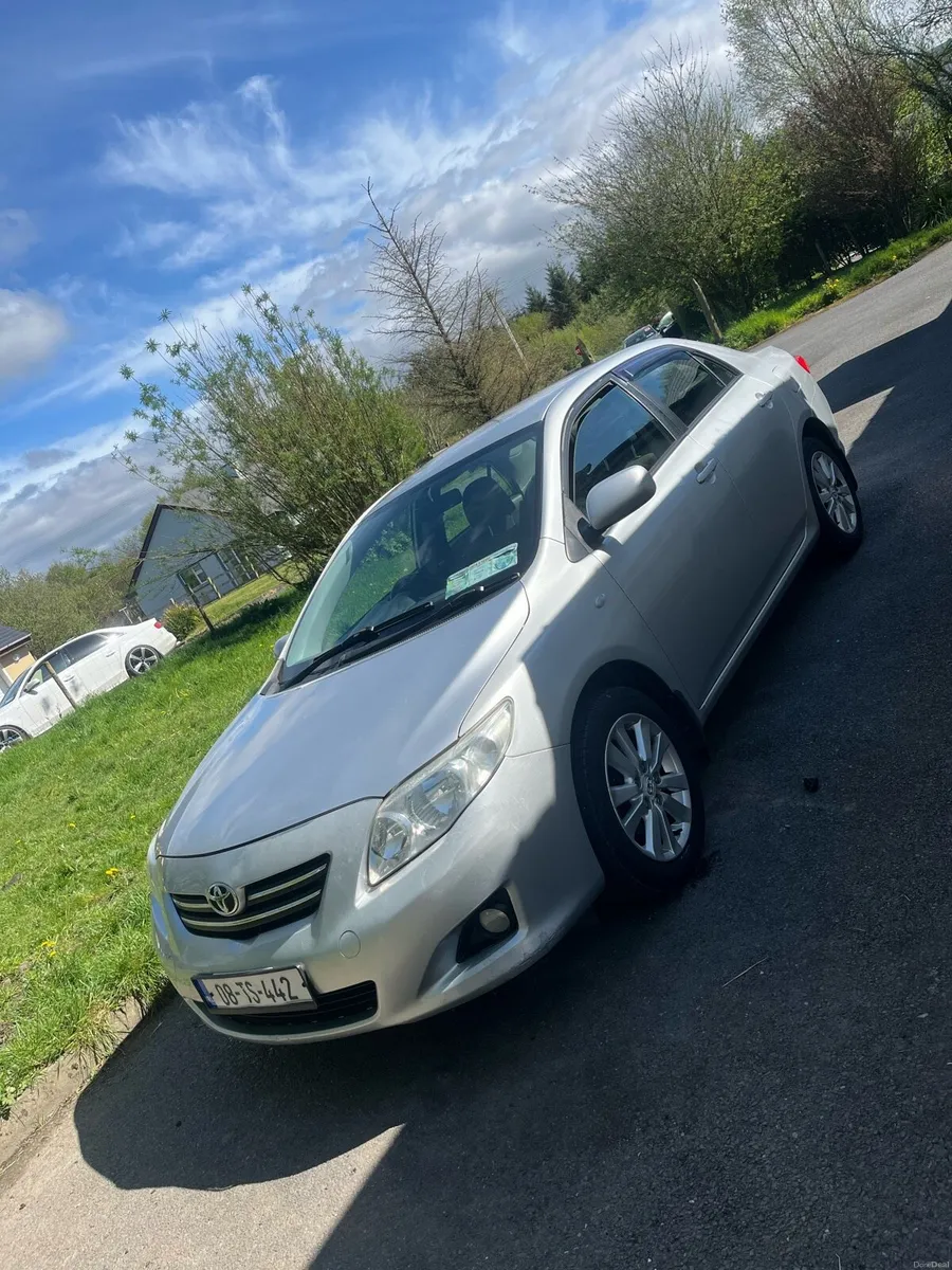 Toyota Corolla - Image 2