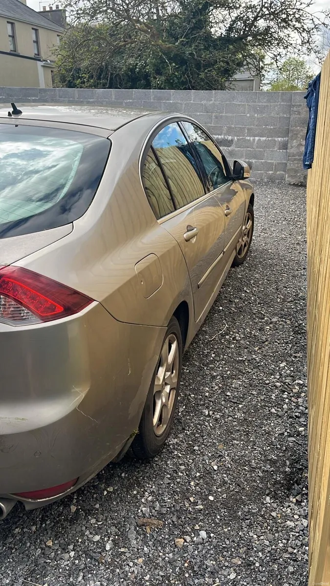 Laguna 2011 just no hand break - Image 1