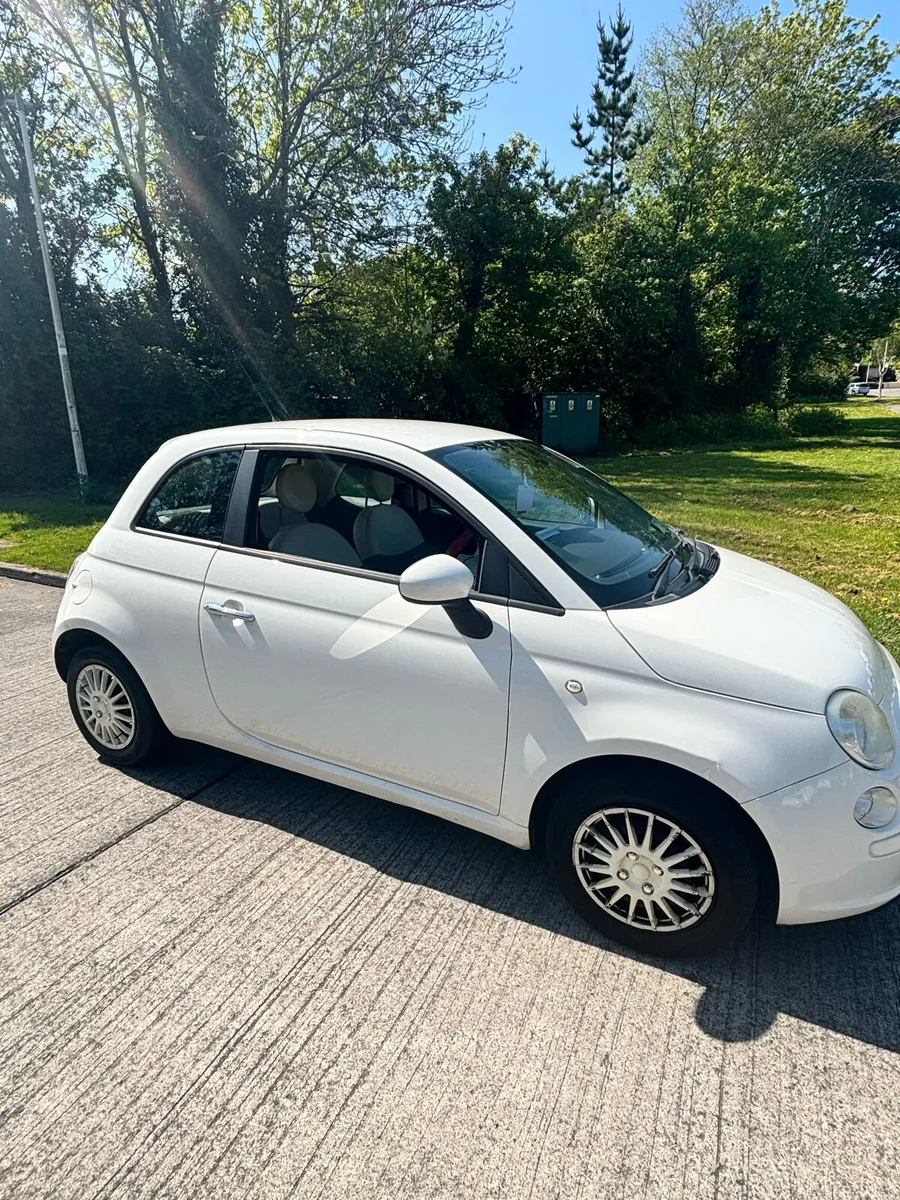 Fiat 500 1.2L with CarPlay screen installed - Image 1