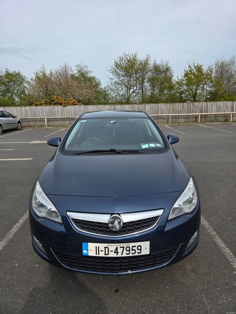 Vauxhall Astra 2011 - Image 1