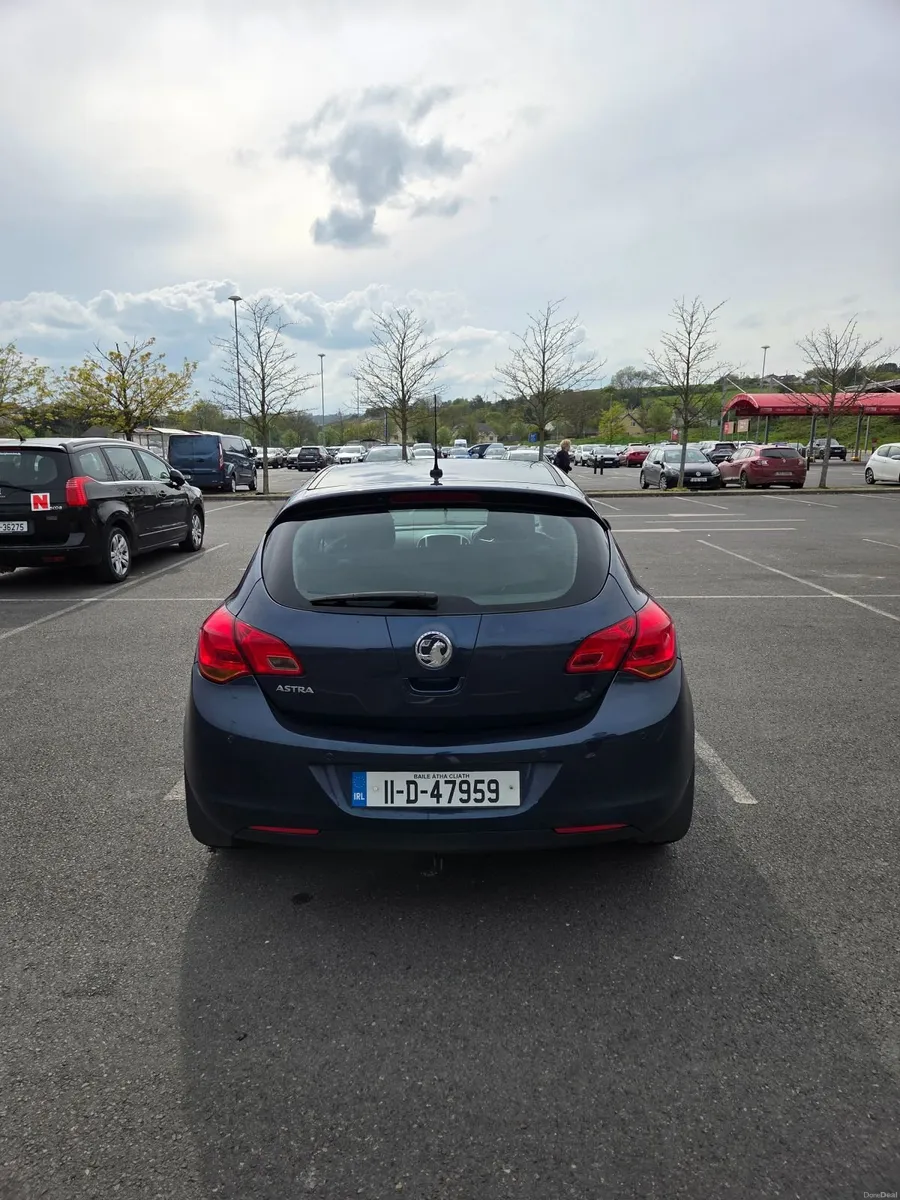 Vauxhall Astra 2011 - Image 3