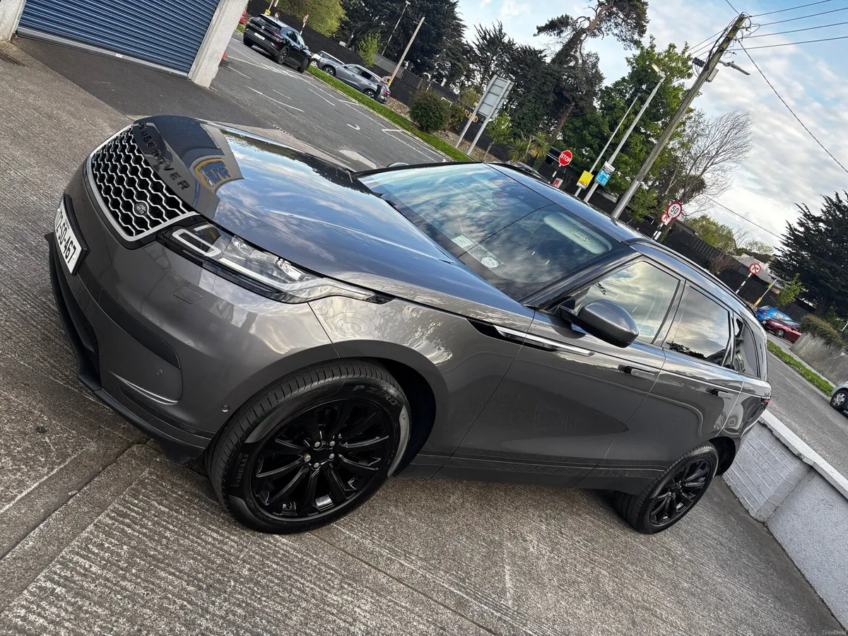 2017(172) LAND ROVER RANGE ROVER VELAR 240 SE D - Image 3
