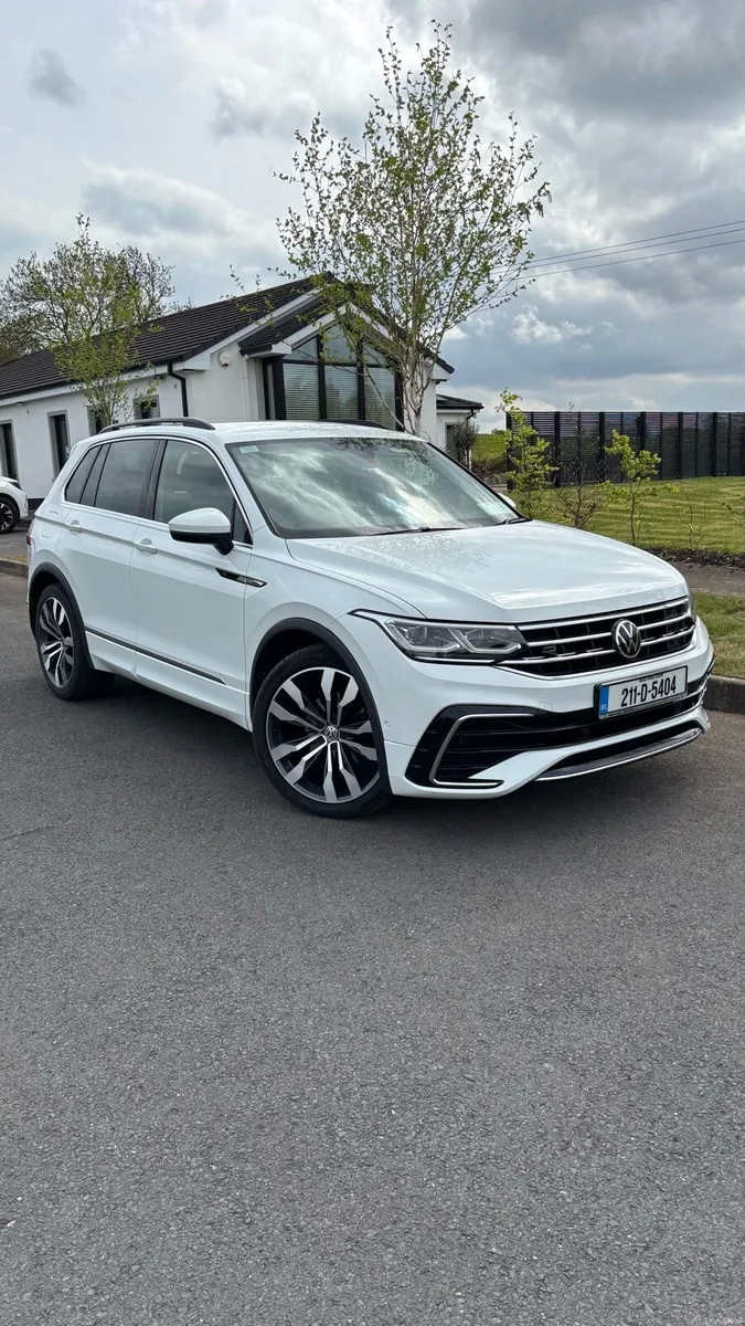 211 Volkswagen Tiguan R-Line - Image 1
