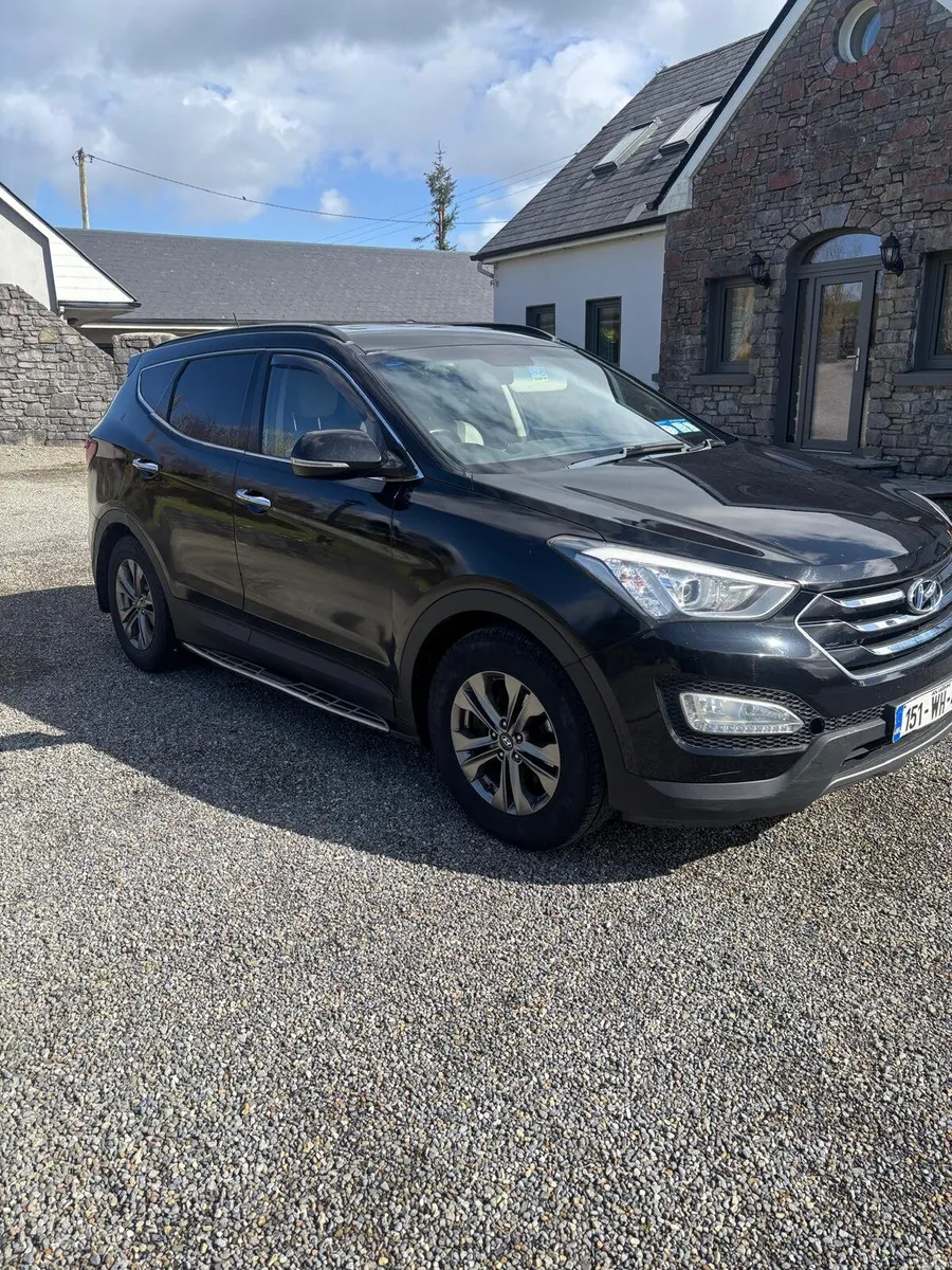 2015 Hyundai Santa Fe 4wd - Image 1