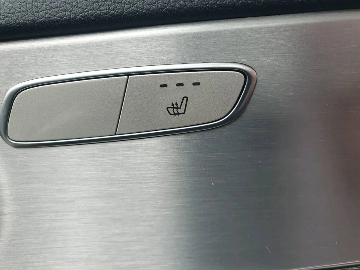 2019 MERCEDES C180 AMG AVANTGARDE AUTO DIESEL - Image 4