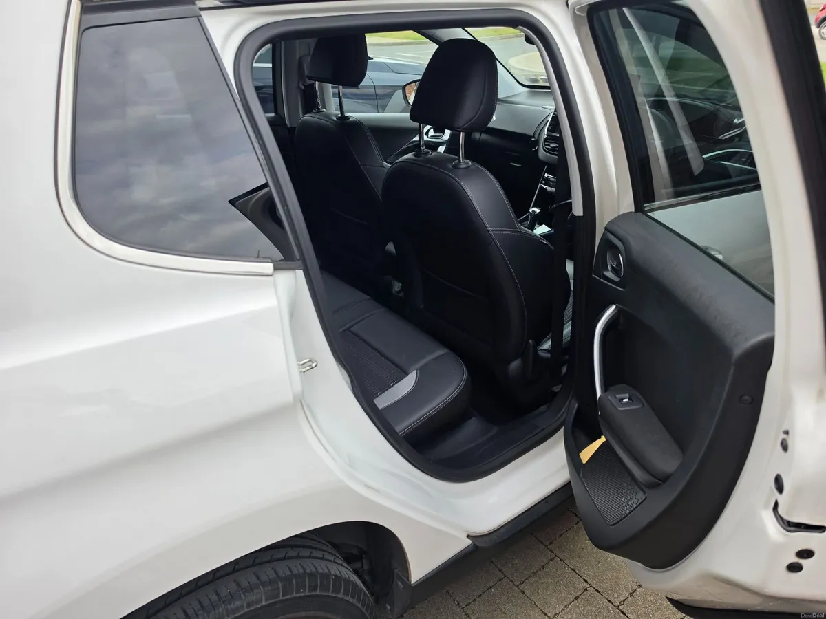 Peugeot 2008 2015 - Image 4