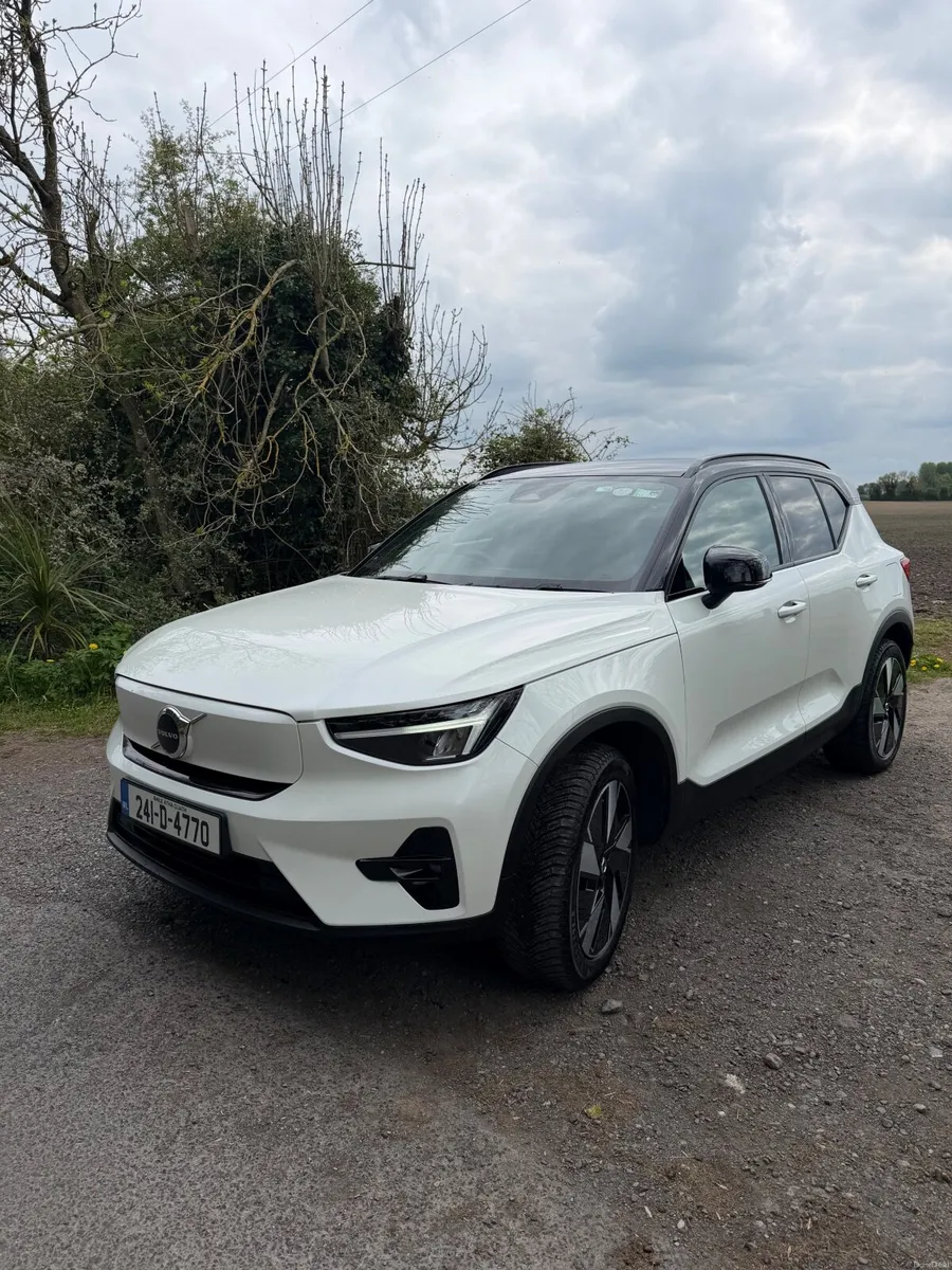 241 Volvo XC40 - Image 3