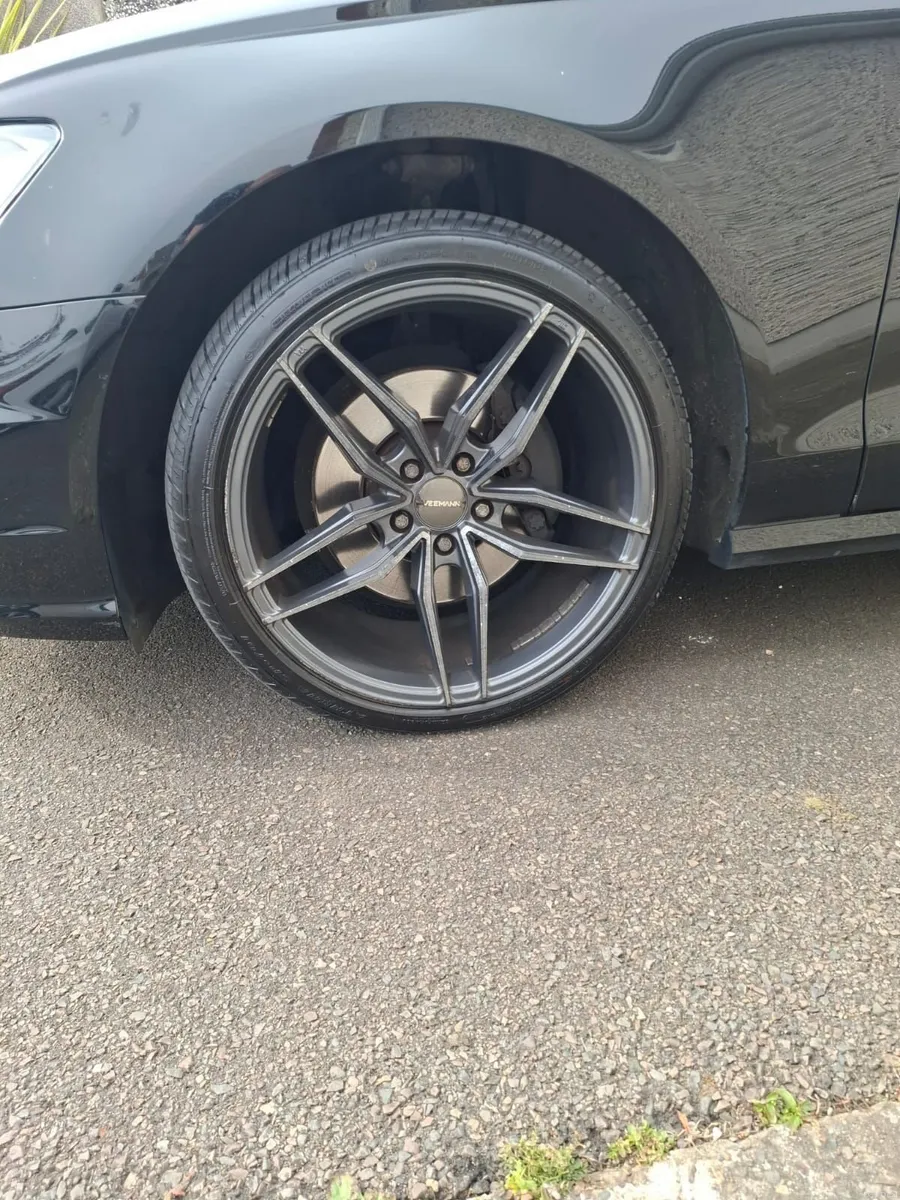 Audi A6 2015 - Image 2