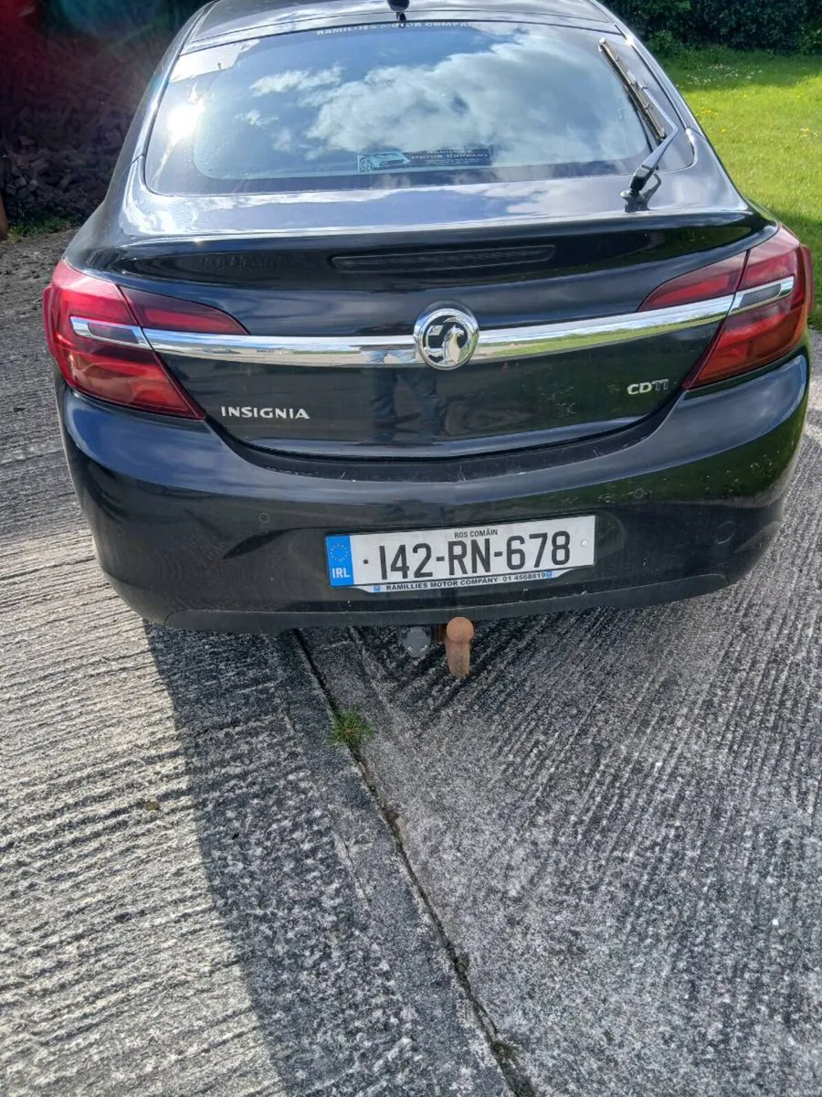 Vauxhall Insignia - Image 2