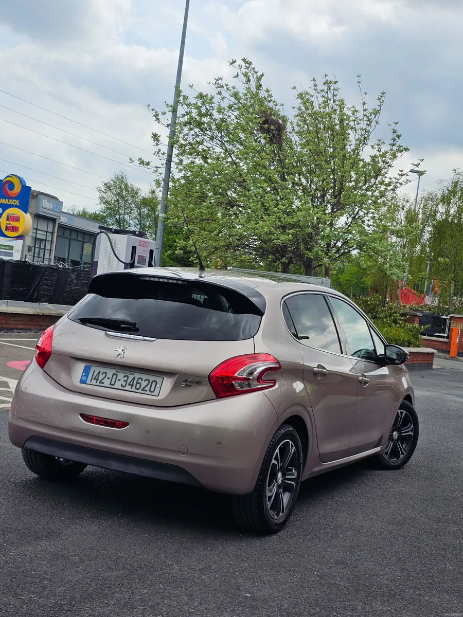Peugeot 208 2014 Automatic - Image 3
