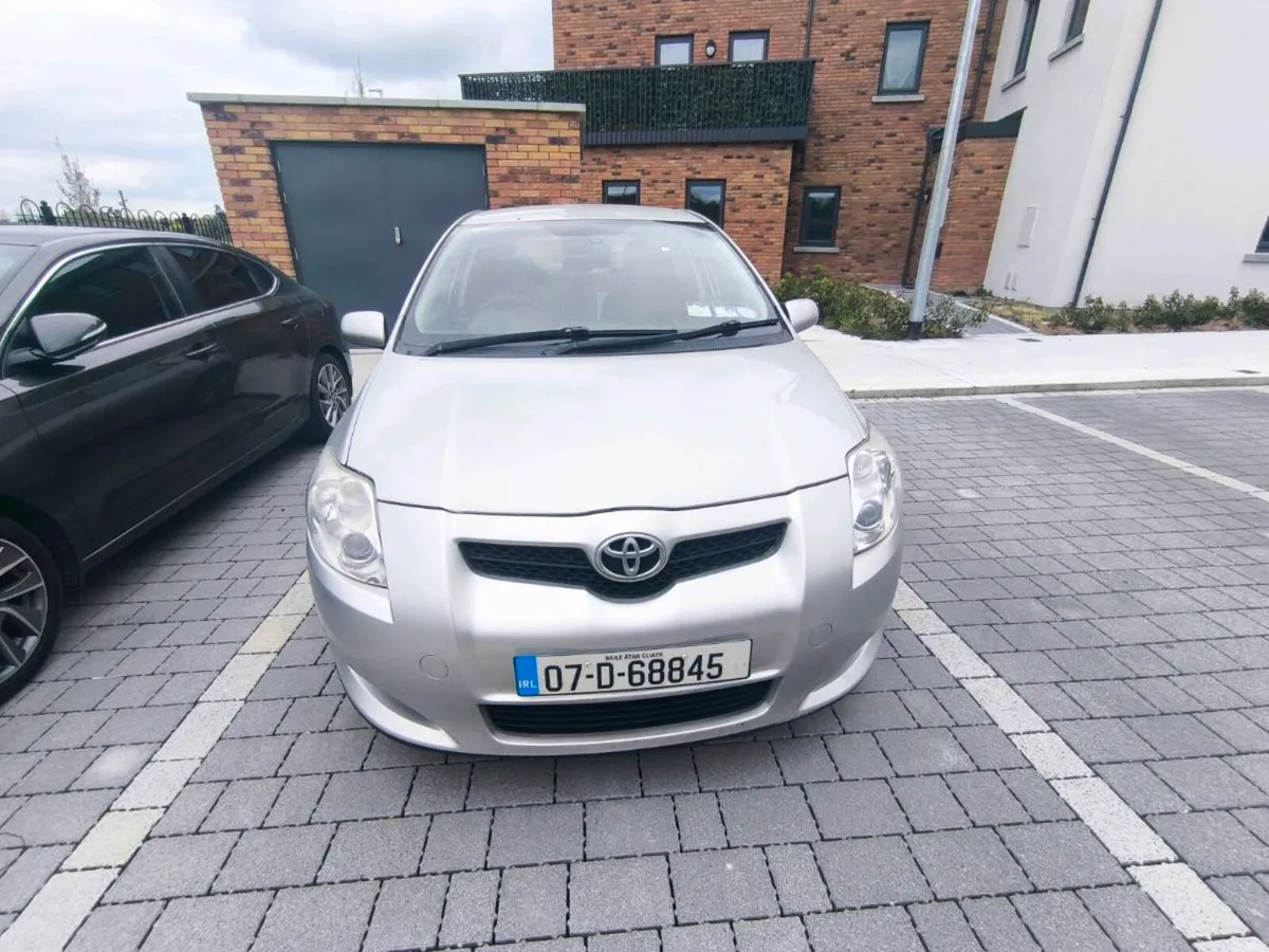 AURIS 2007 - Image 1