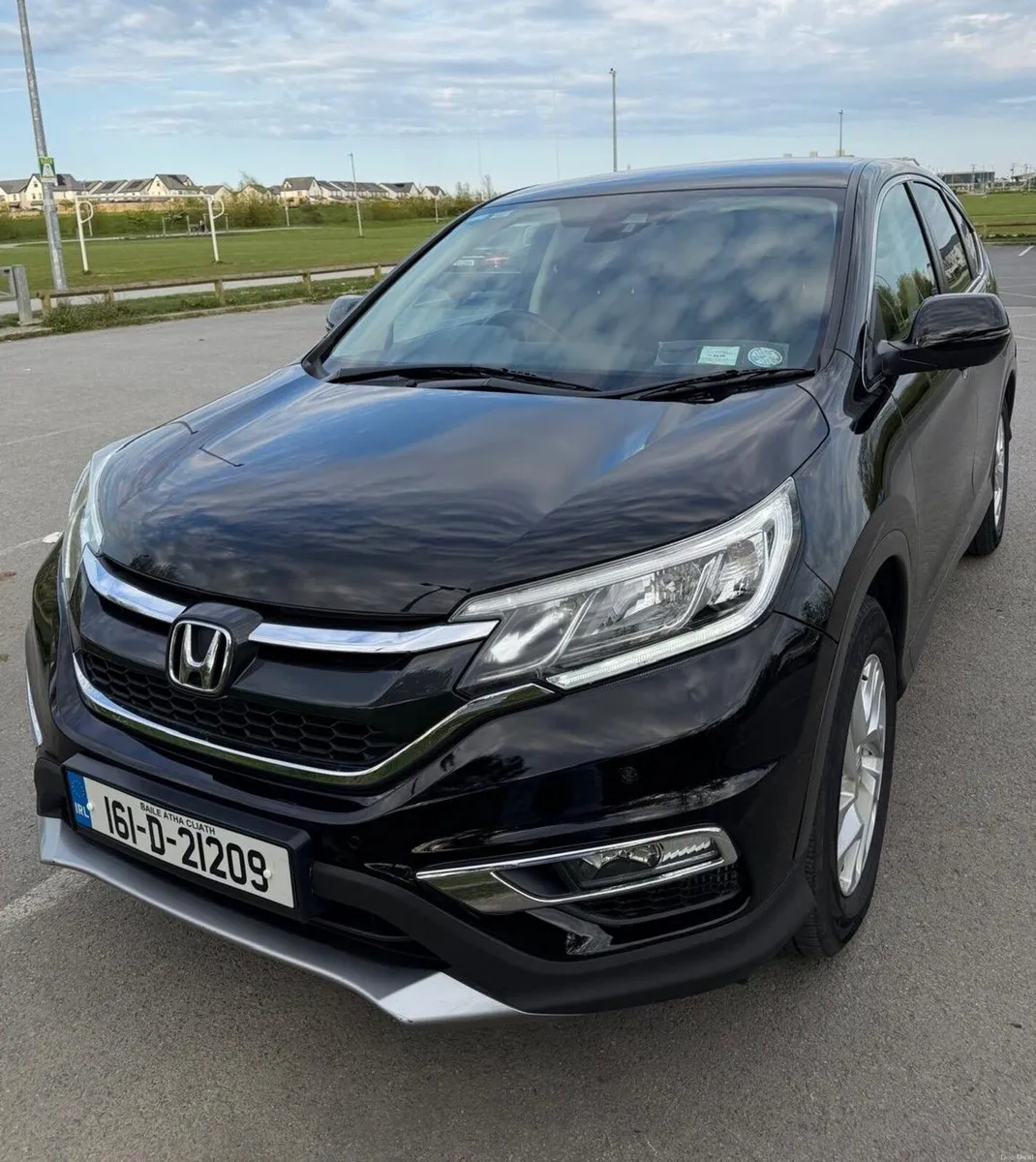 Honda CR-V 2016 low milage - Image 2
