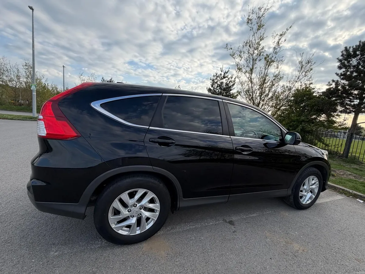 Honda CR-V 2016 low milage - Image 4