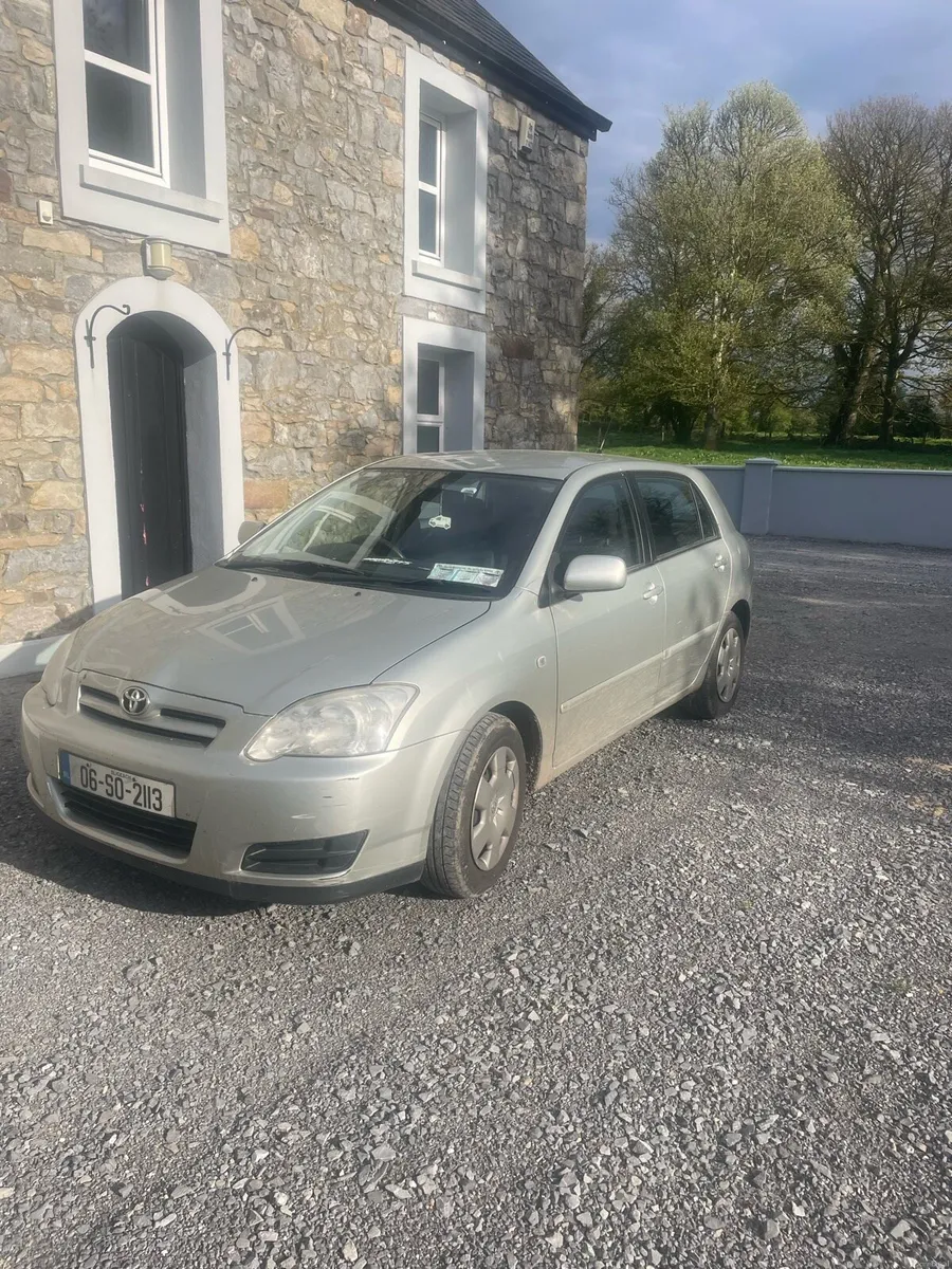 Toyota Corolla - Image 2