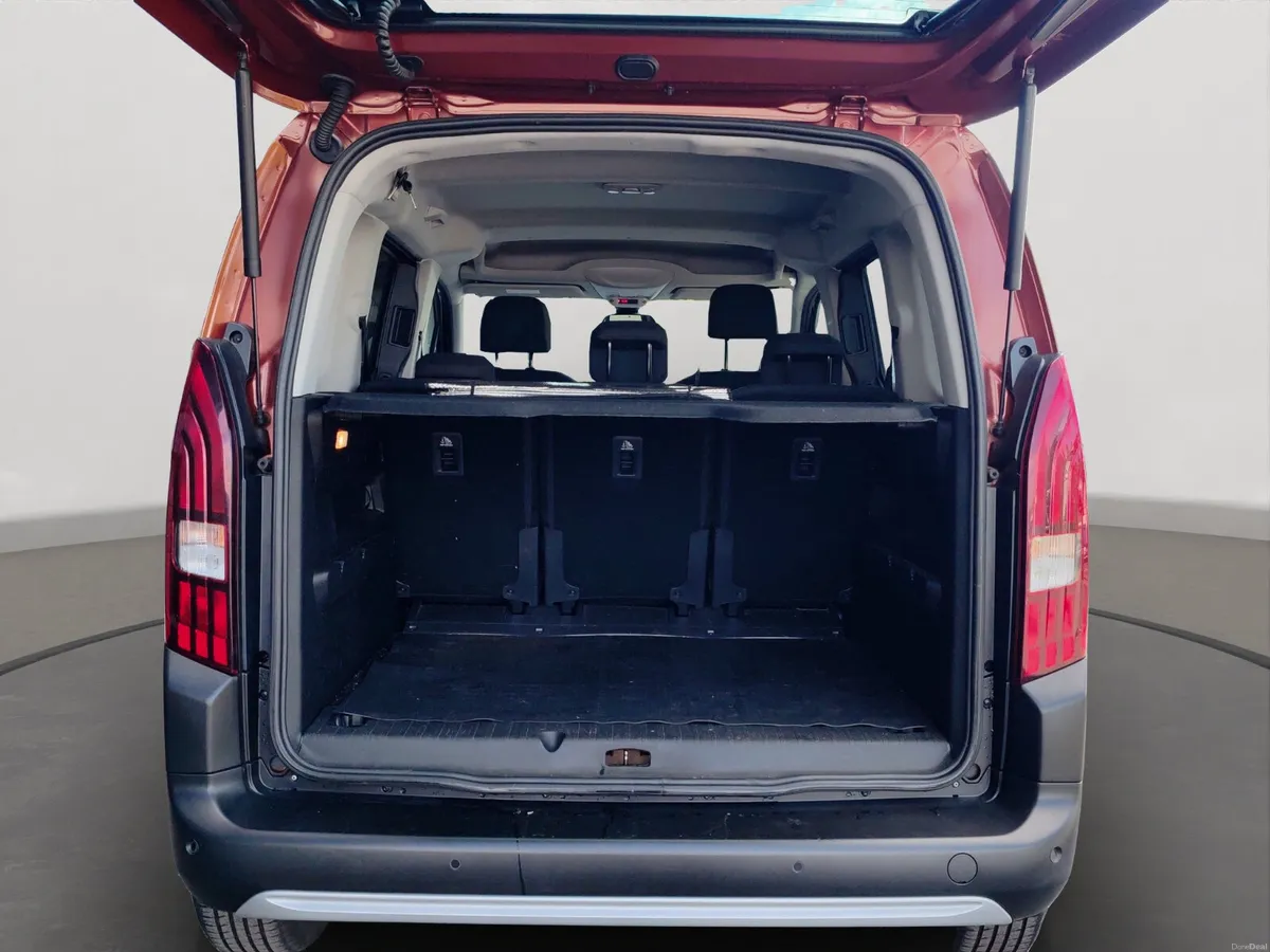 Peugeot Rifter 1.5 hdi  5 seat passenger - Image 2