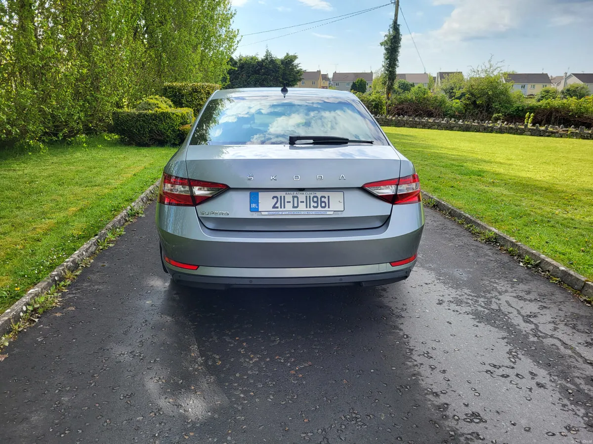 Skoda Superb 2021  2L TDI FULL LEATHER - Image 4