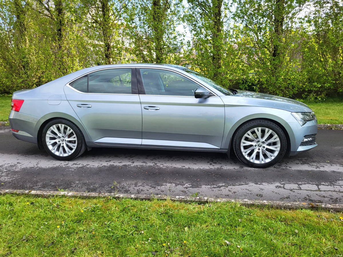 Skoda Superb 2021  2L TDI FULL LEATHER - Image 2