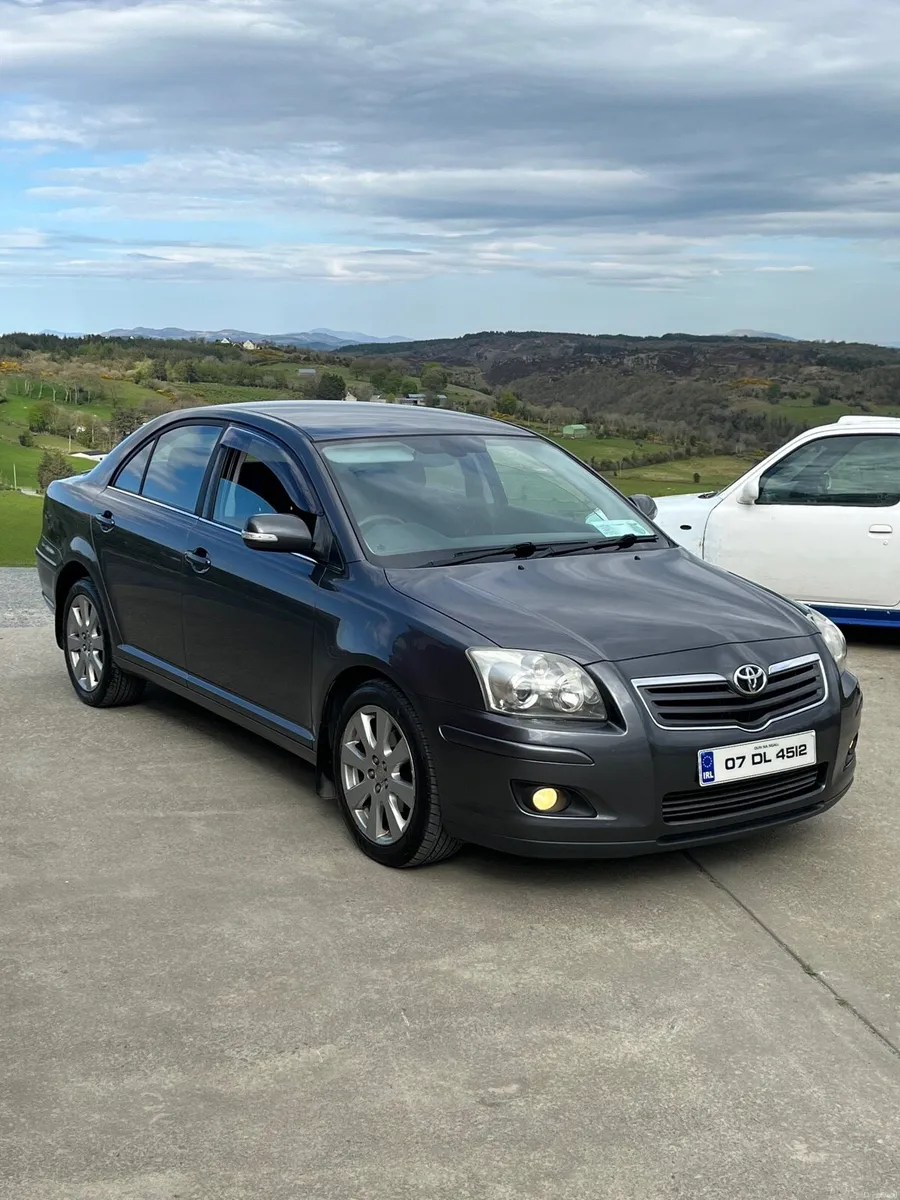 07 Avensis - Image 1