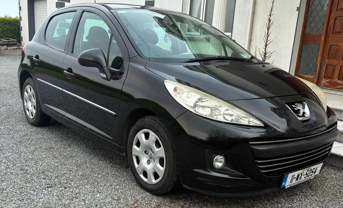 Peugeot 207 2011 - Image 1