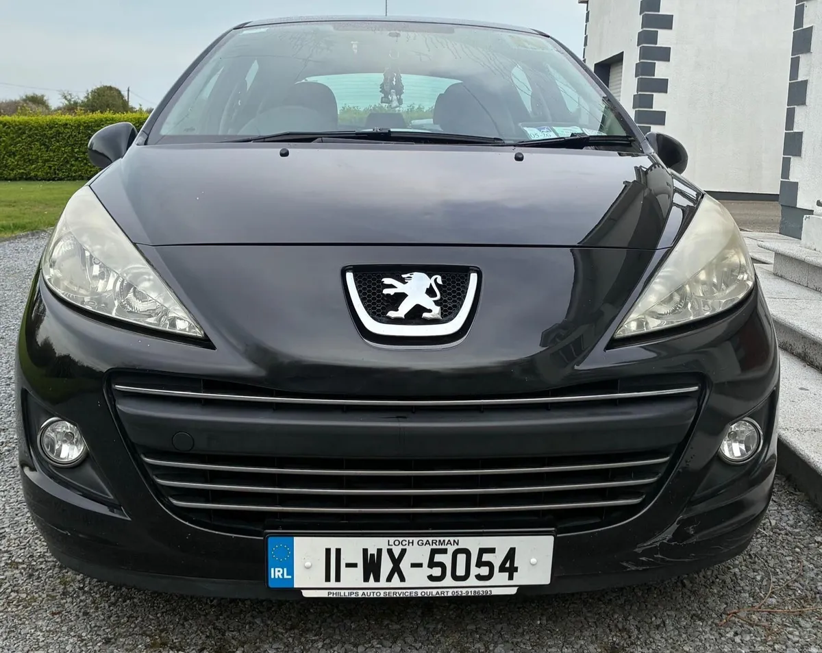 Peugeot 207 2011 - Image 2