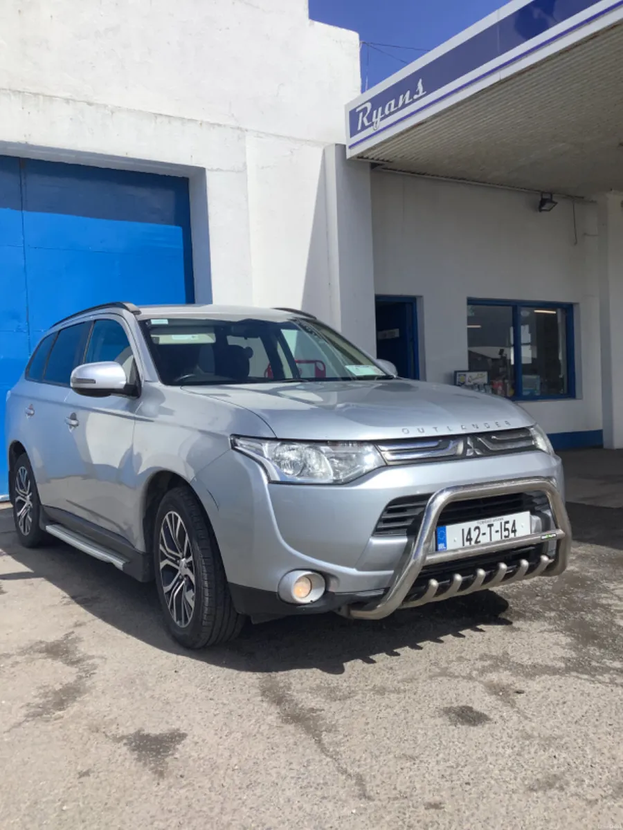 Mitsubishi Outlander 2014 7 seater - Image 2