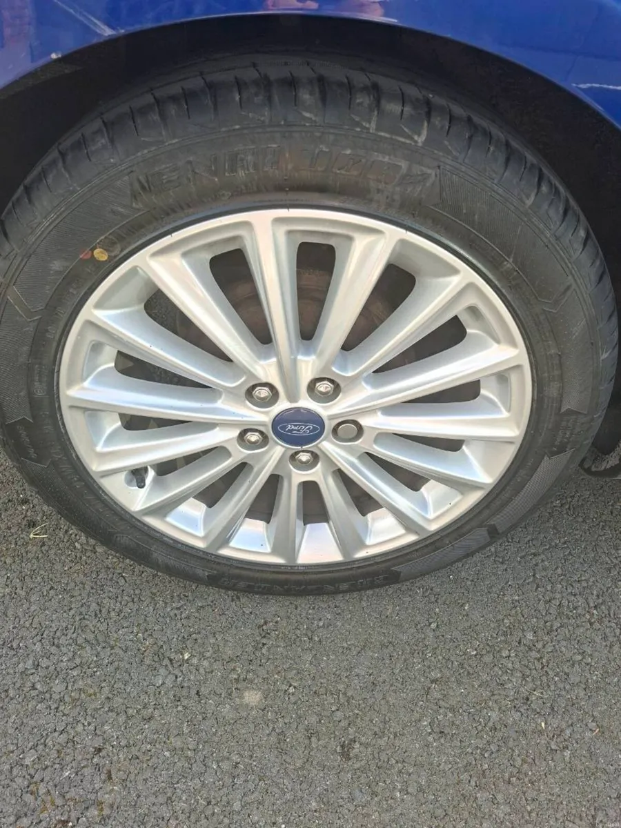 Ford Focus - Image 2