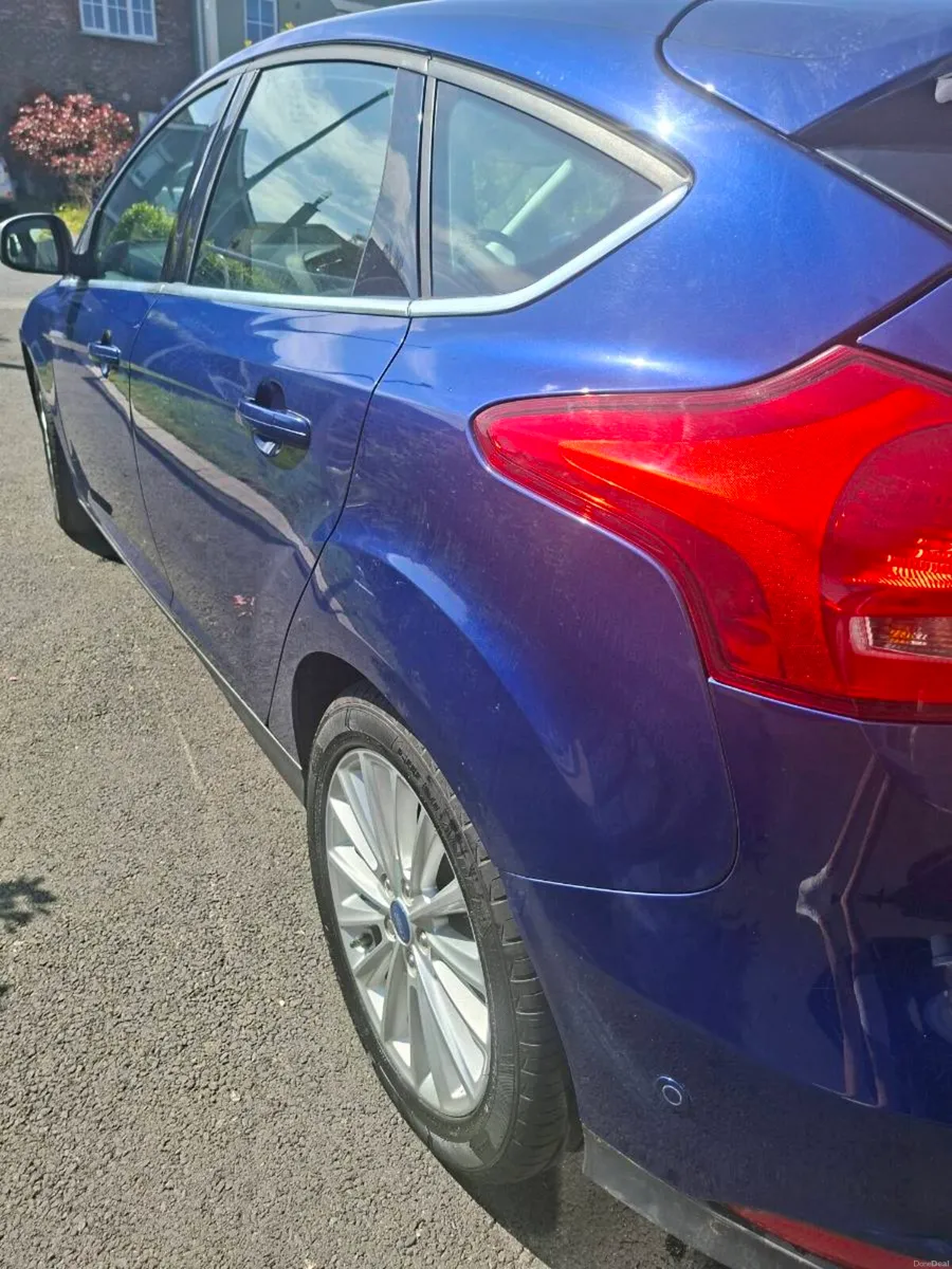 Ford Focus - Image 4