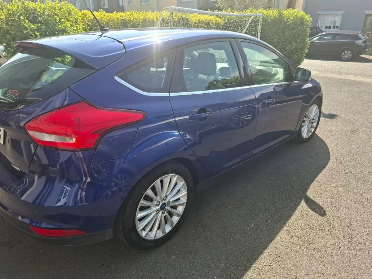 Ford Focus Titanium X - Image 2