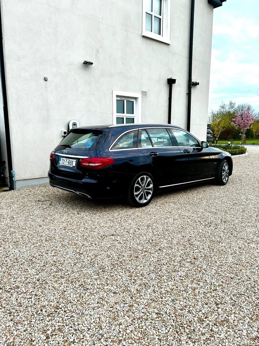 Mercedes C350e - Image 3