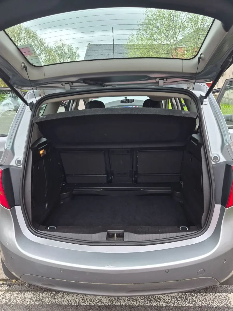 Vauxhall Meriva 2011 - Image 2