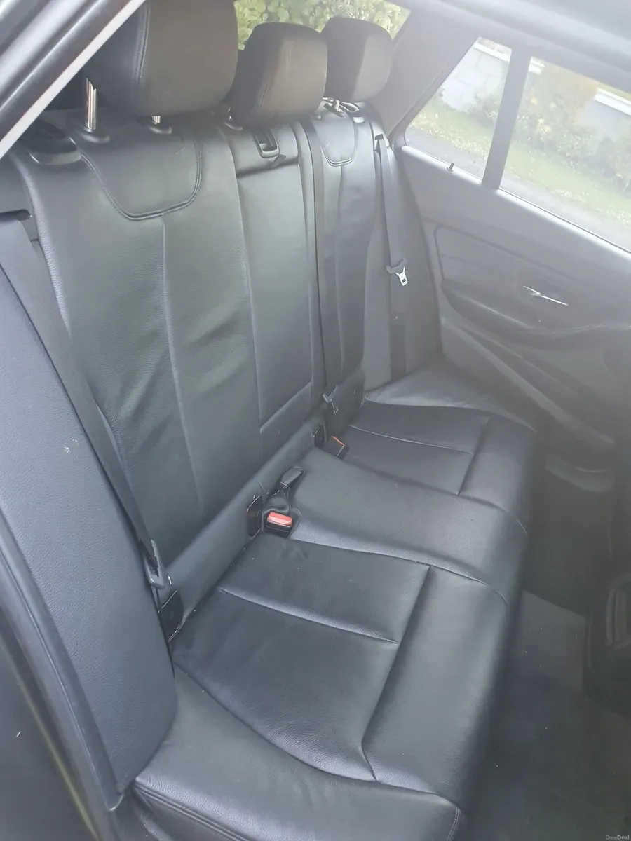 BMW 3-Series 2013 - Image 2