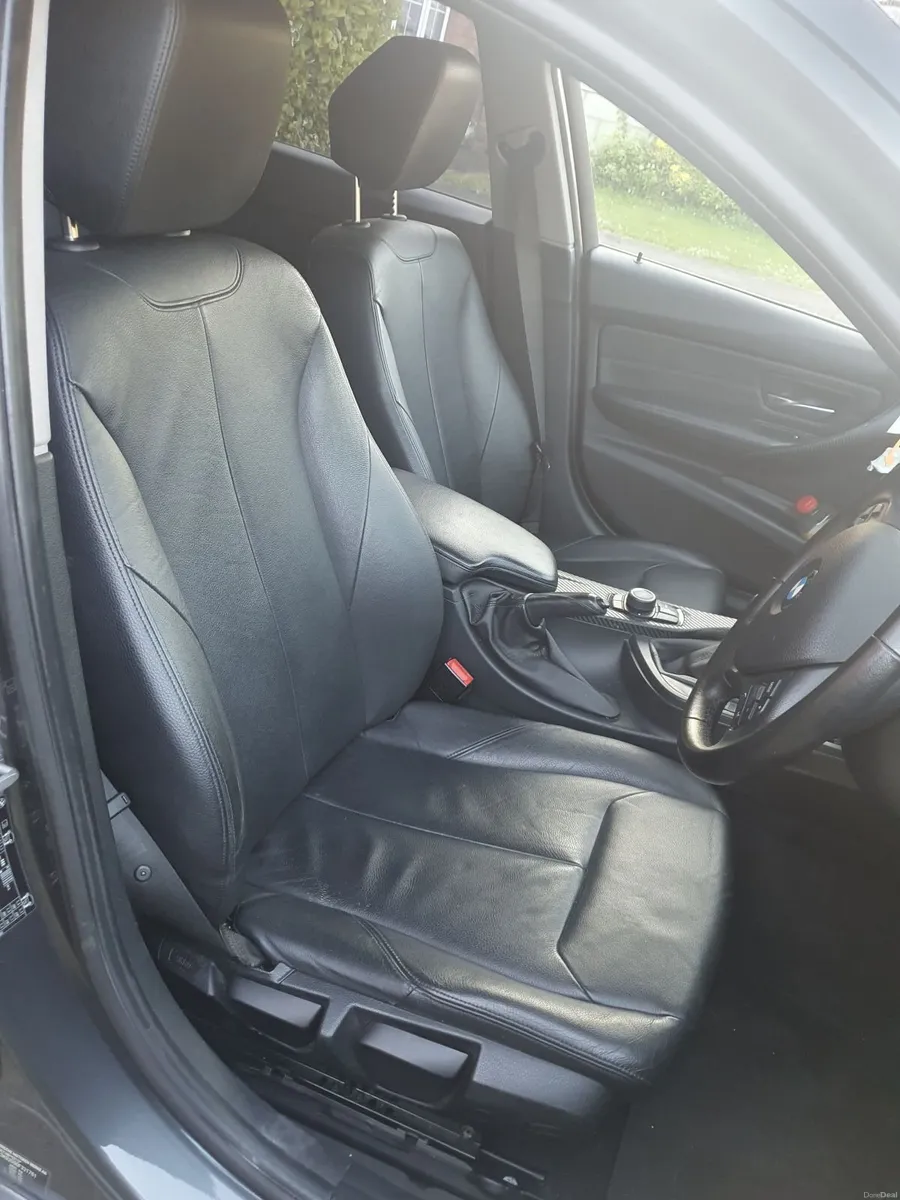 BMW 3-Series 2013 - Image 4