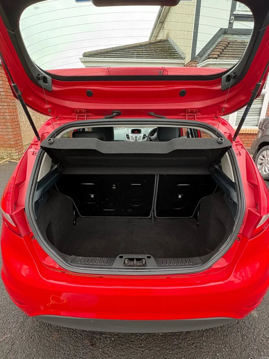 Ford Fiesta 2011 - Image 4