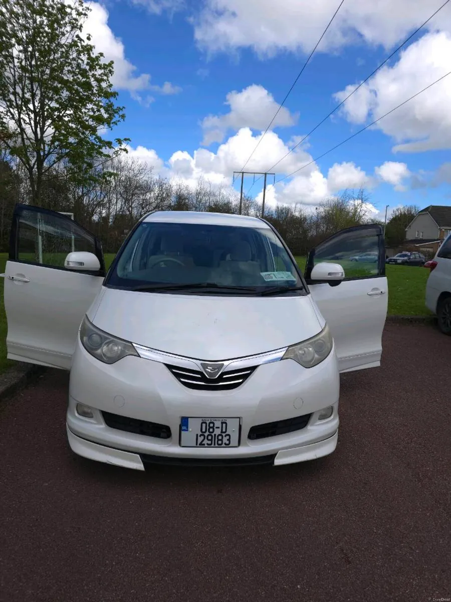 Toyota Estima Hybrid - Image 6