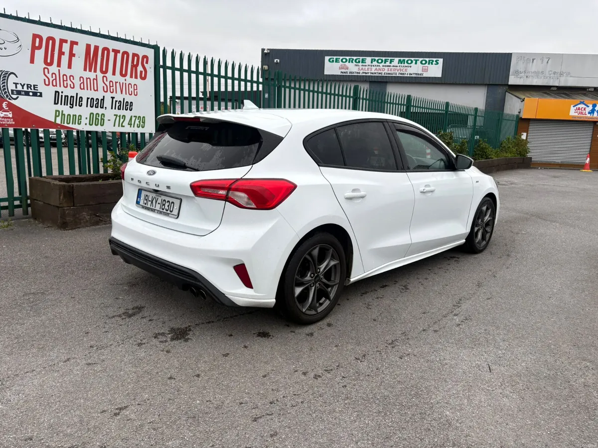 Ford Focus 2019 - Image 6
