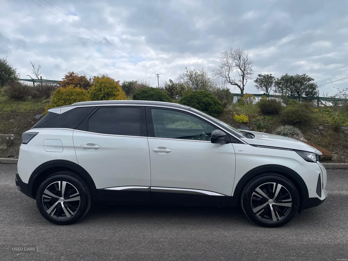 Peugeot 3008 DIESEL ESTATE - Image 3