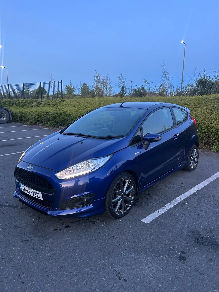 171 Ford Fiesta ST Line ECOBOOST 125PS - Image 2