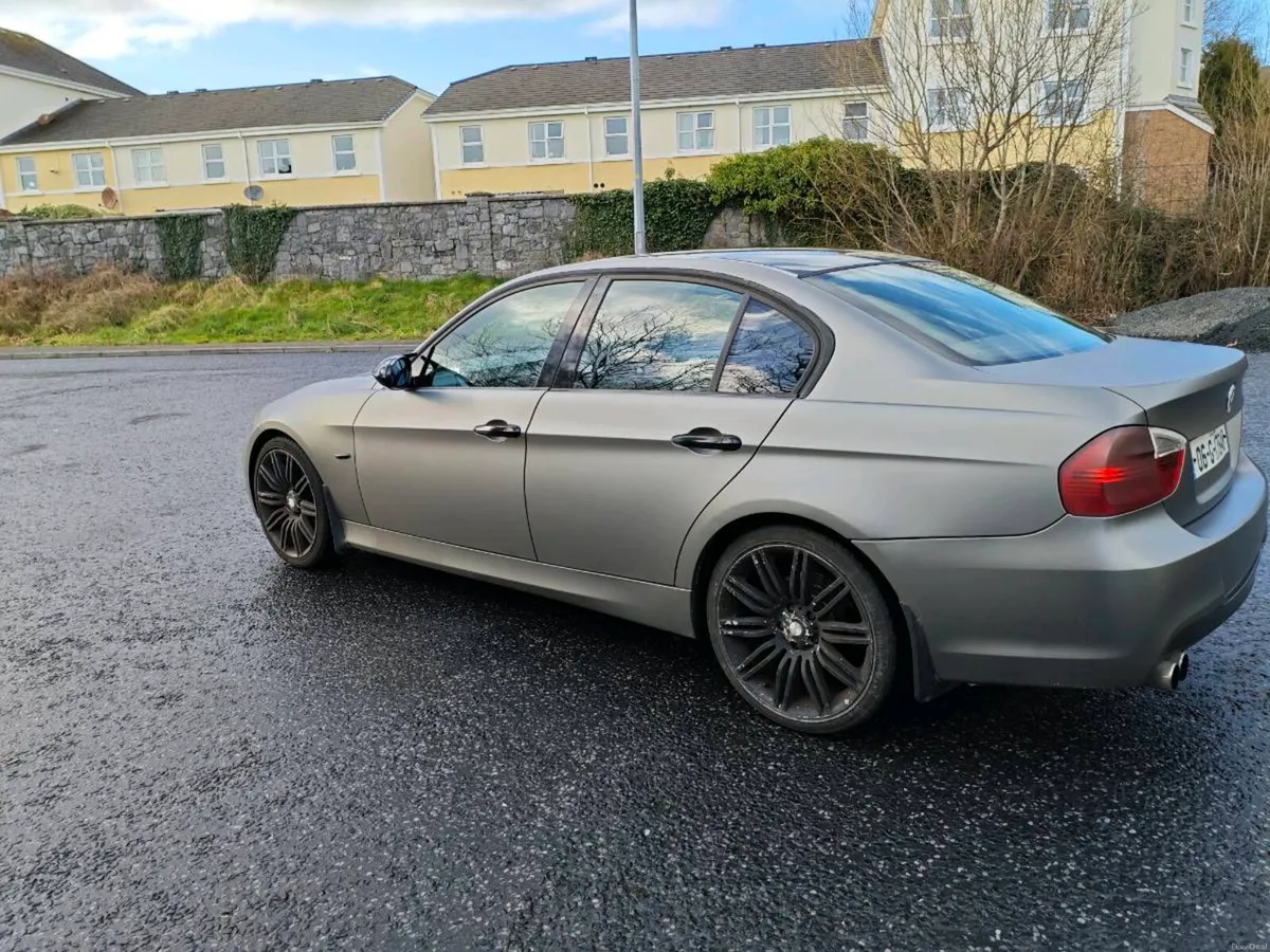 BMW 320D 2006 - Image 2