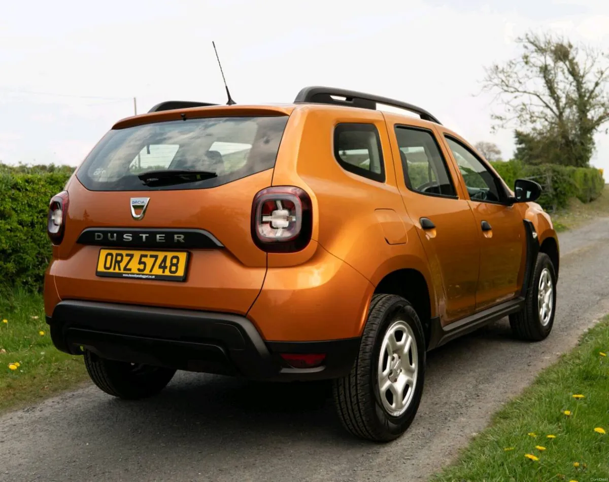 2018 Dacia Duster Essential SCe 4x2 1.6L Petrol - Image 4