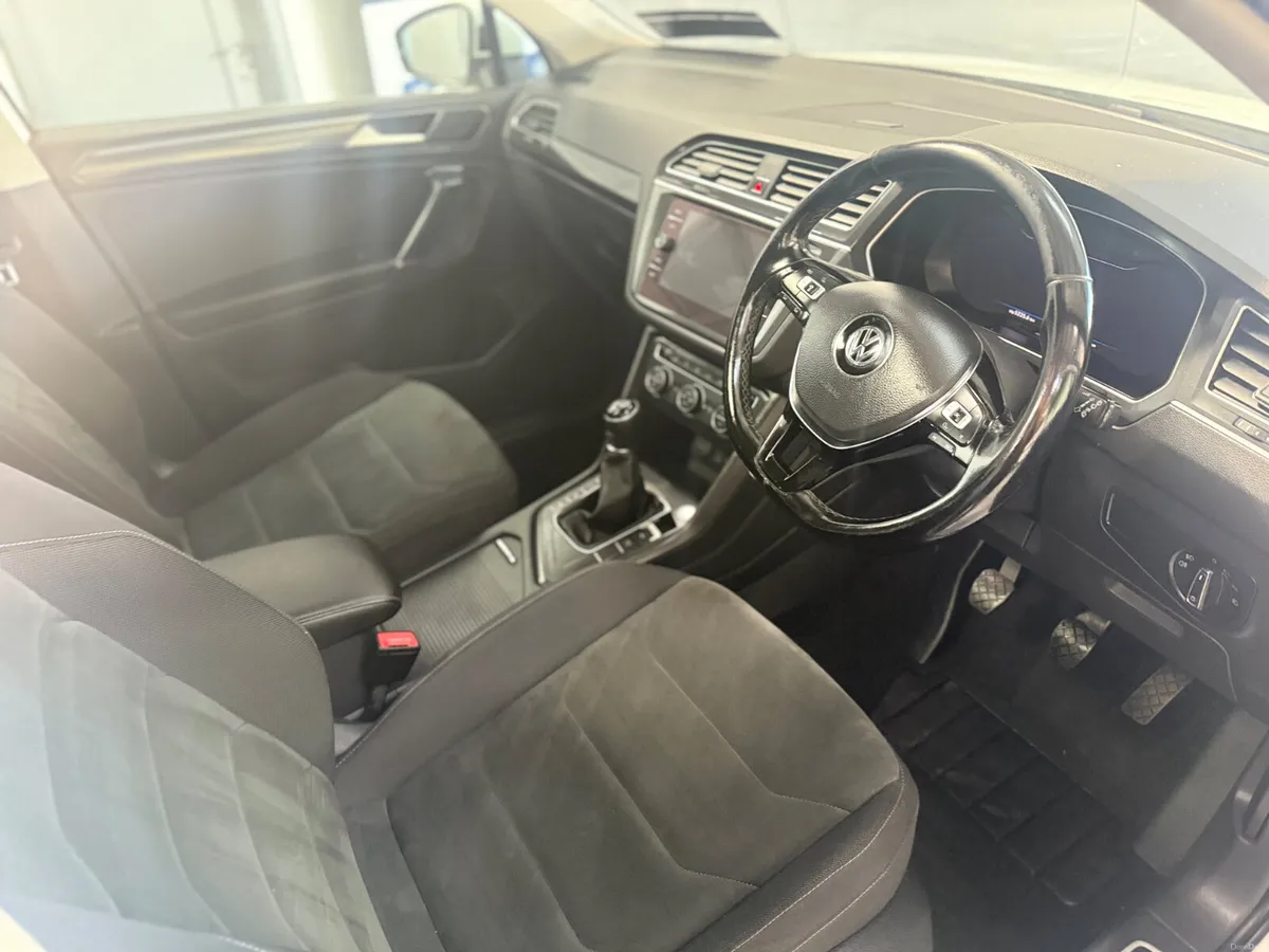Volkswagen Tiguan 2018. 2.2 TDI.  HIGHLINE - Image 4