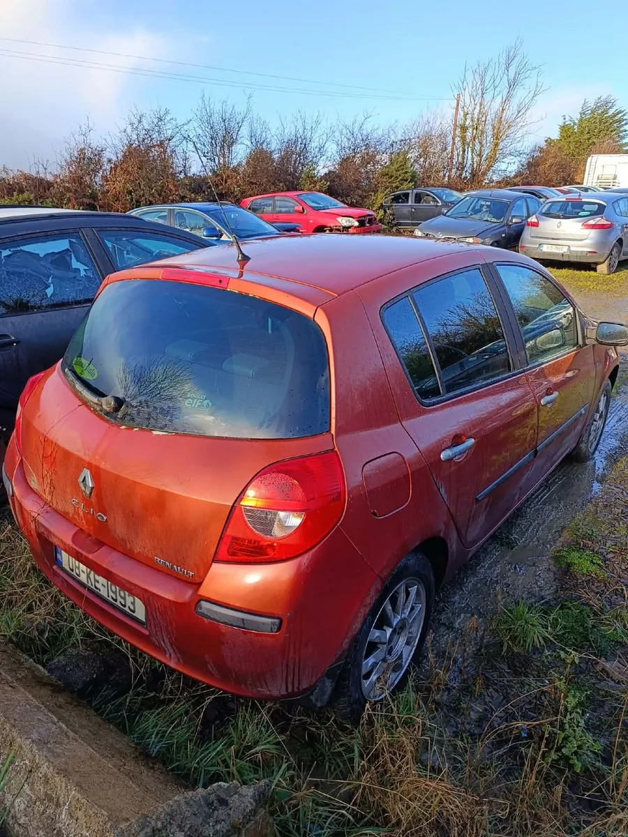 Renault Clio 2008 - FOR PARTS - Image 3
