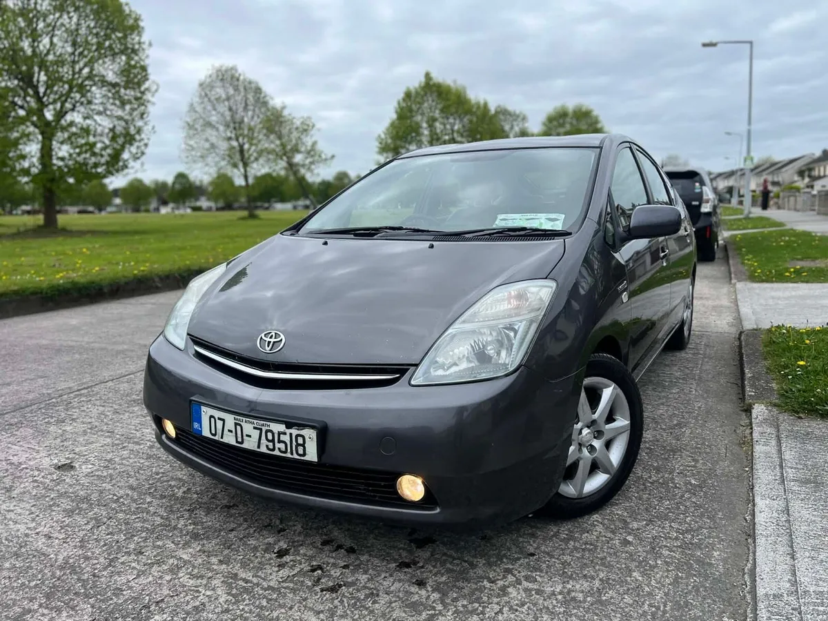Toyota Prius 1.5 hybrid - Image 2