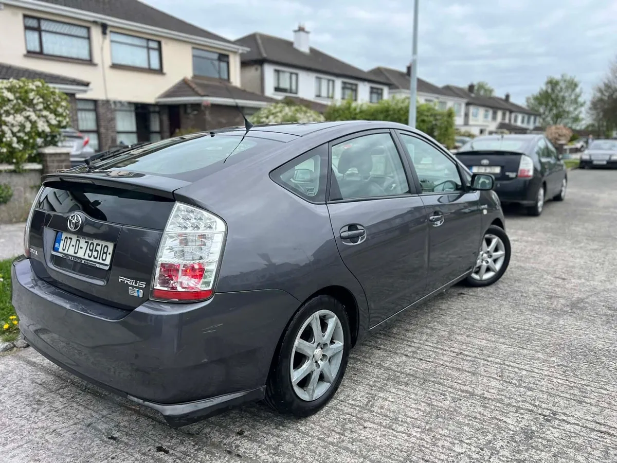 Toyota Prius 1.5 hybrid - Image 4