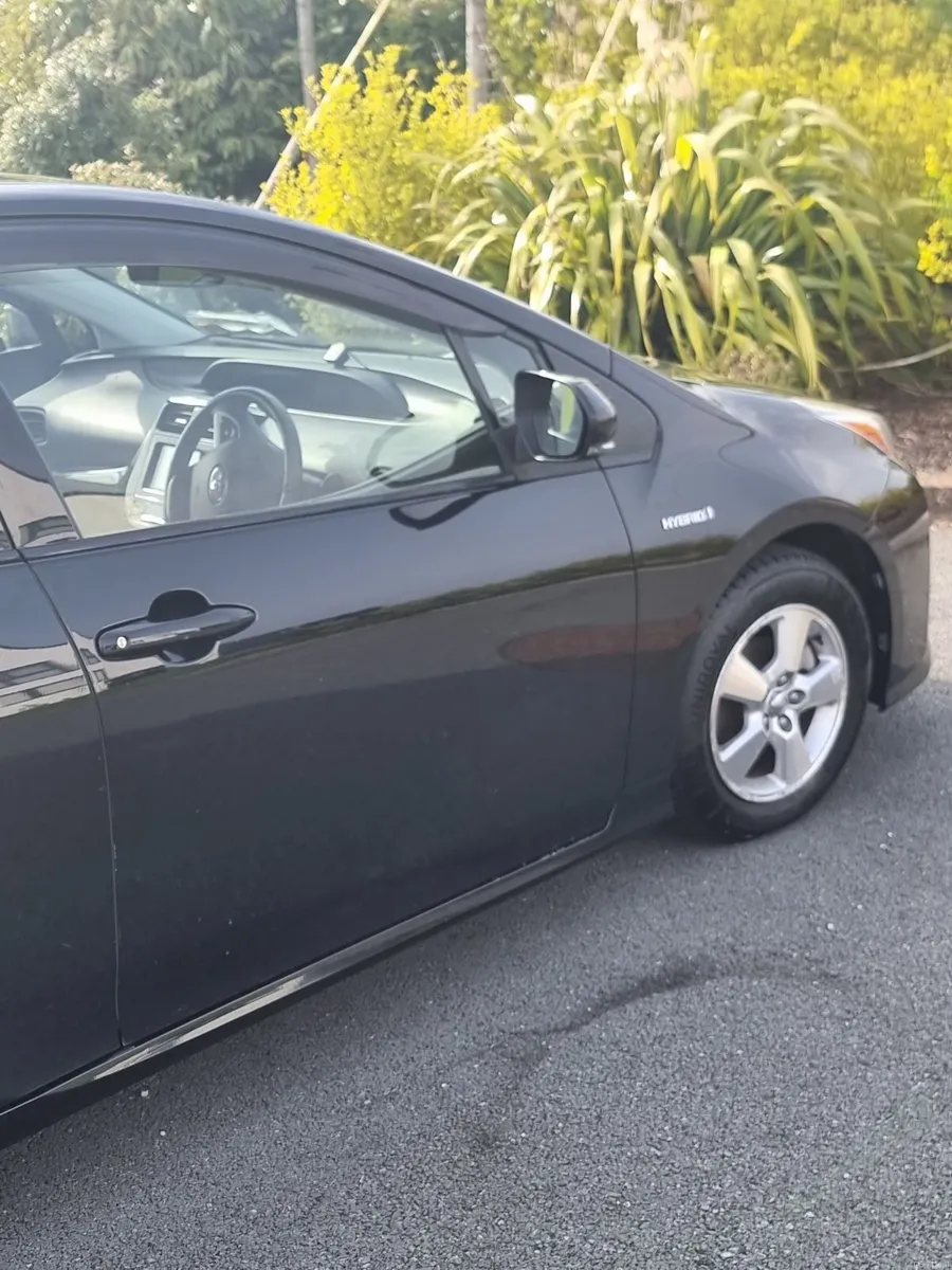 Toyota Prius 2016 - Image 3