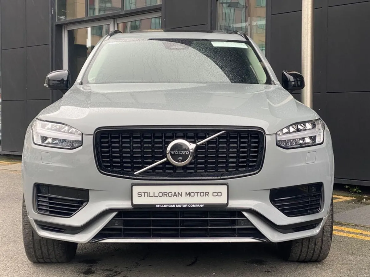 Volvo XC90 T8 Dark Plus Recharge AWD Auto (PHEV) - Image 2