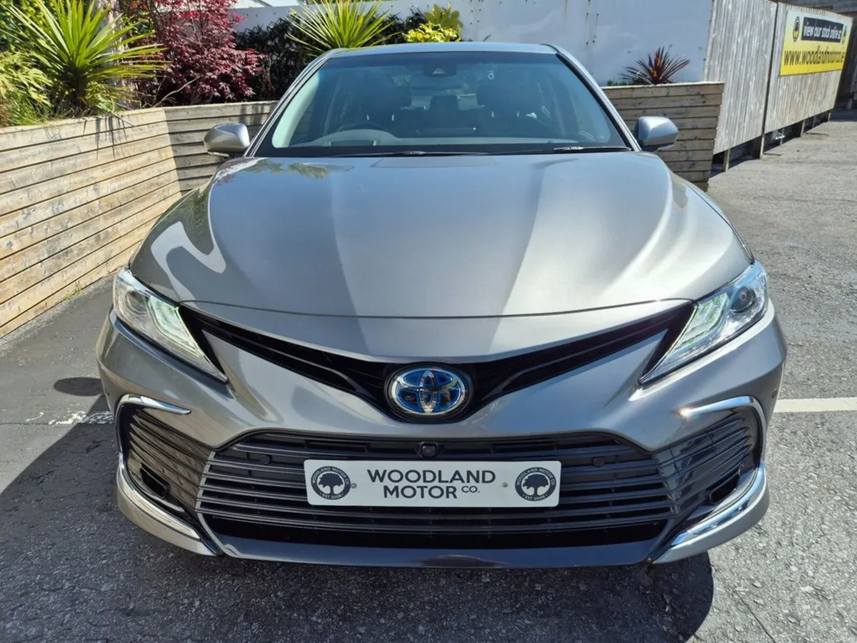 Toyota Camry 2.5 HYBRID / SOL G-PACK HIGH SPEC / L - Image 4