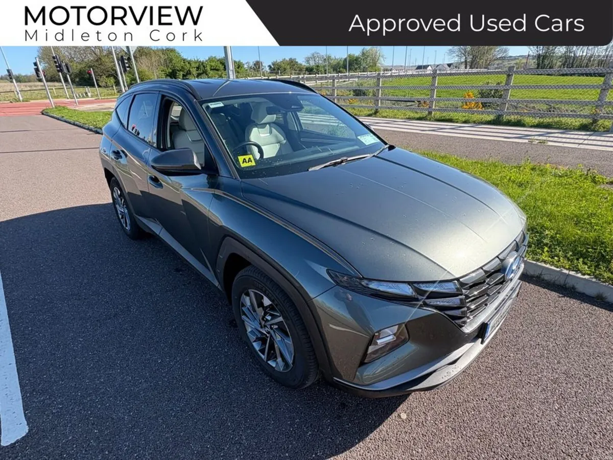 Hyundai Tucson ix35 Executive 2WD 5DR, Touch Scree - Image 4