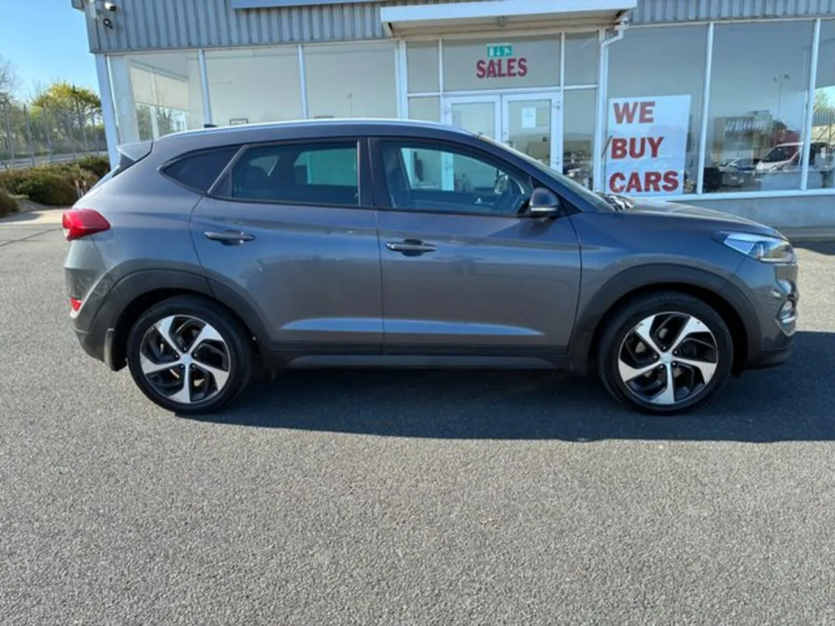 Hyundai Tucson Executive SE 5DR - Image 2