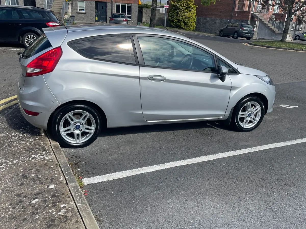 Ford Fiesta 2011 - Image 3
